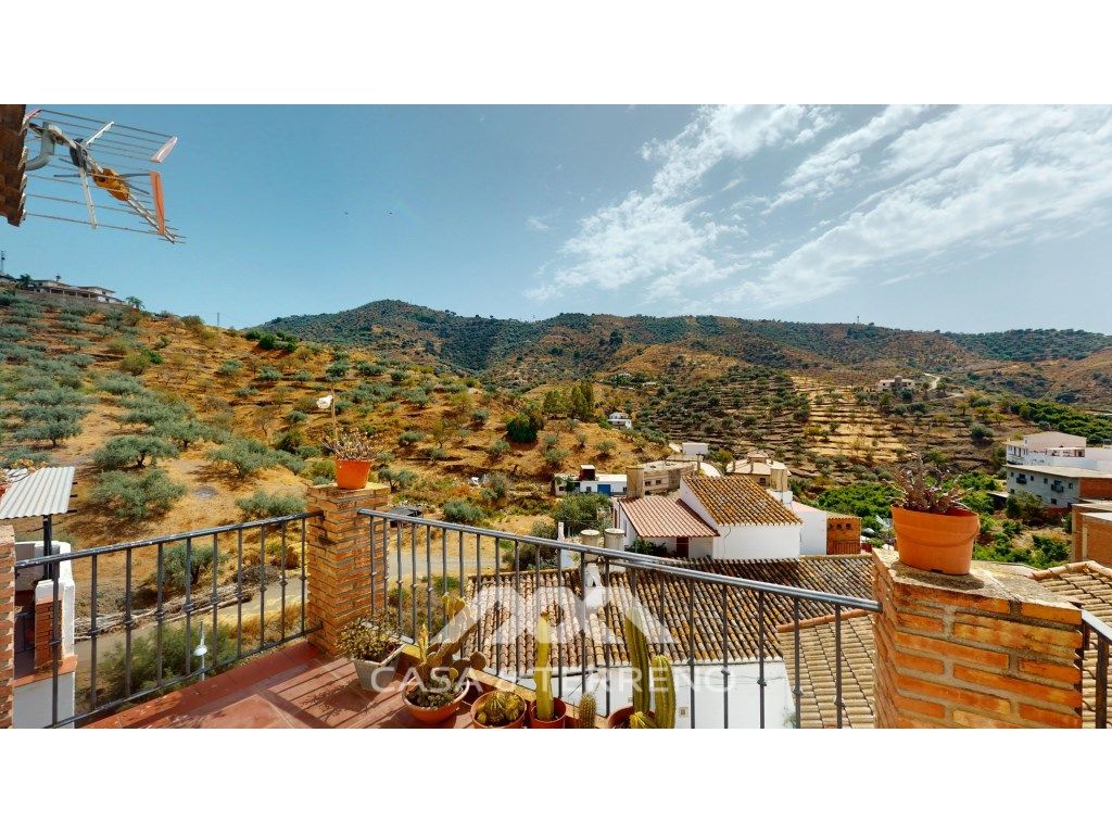 Vista exterior de Casa adosada en venda en Arenas amb Aire condicionat i Terrassa