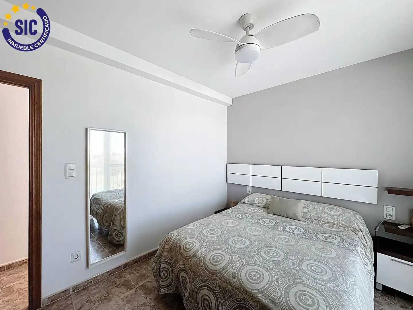 Dormitori de Apartament en venda en Sueca amb Aire condicionat, Terrassa i Balcó