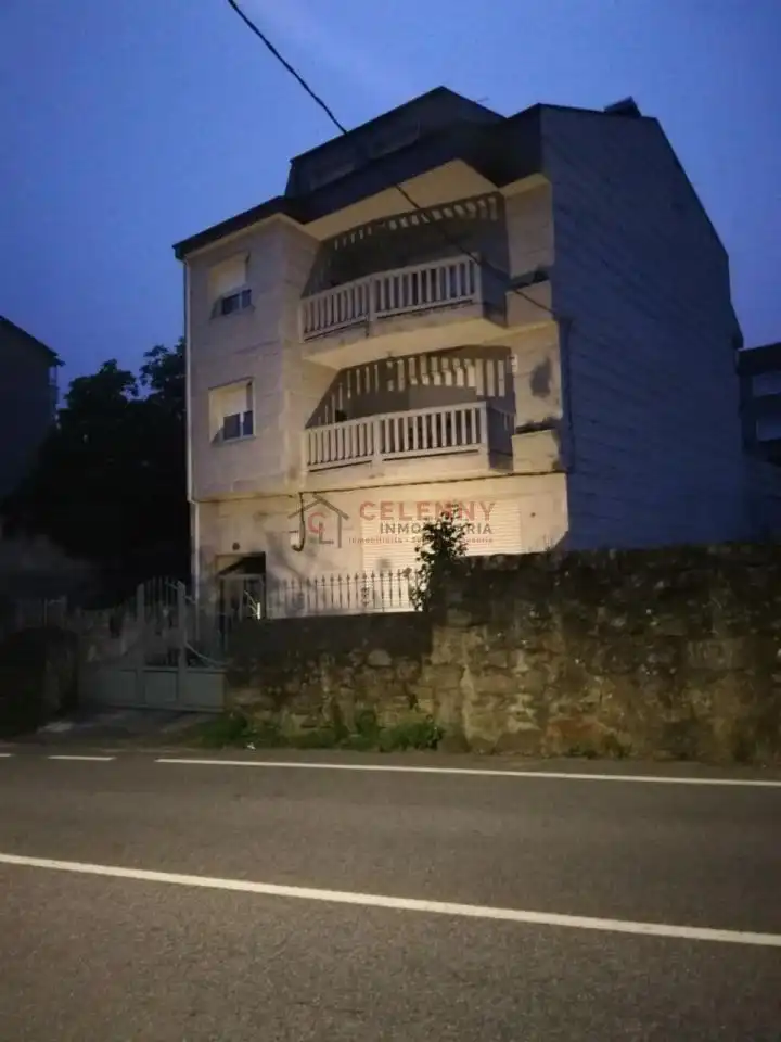 Flat with terrace for sale in Maceda