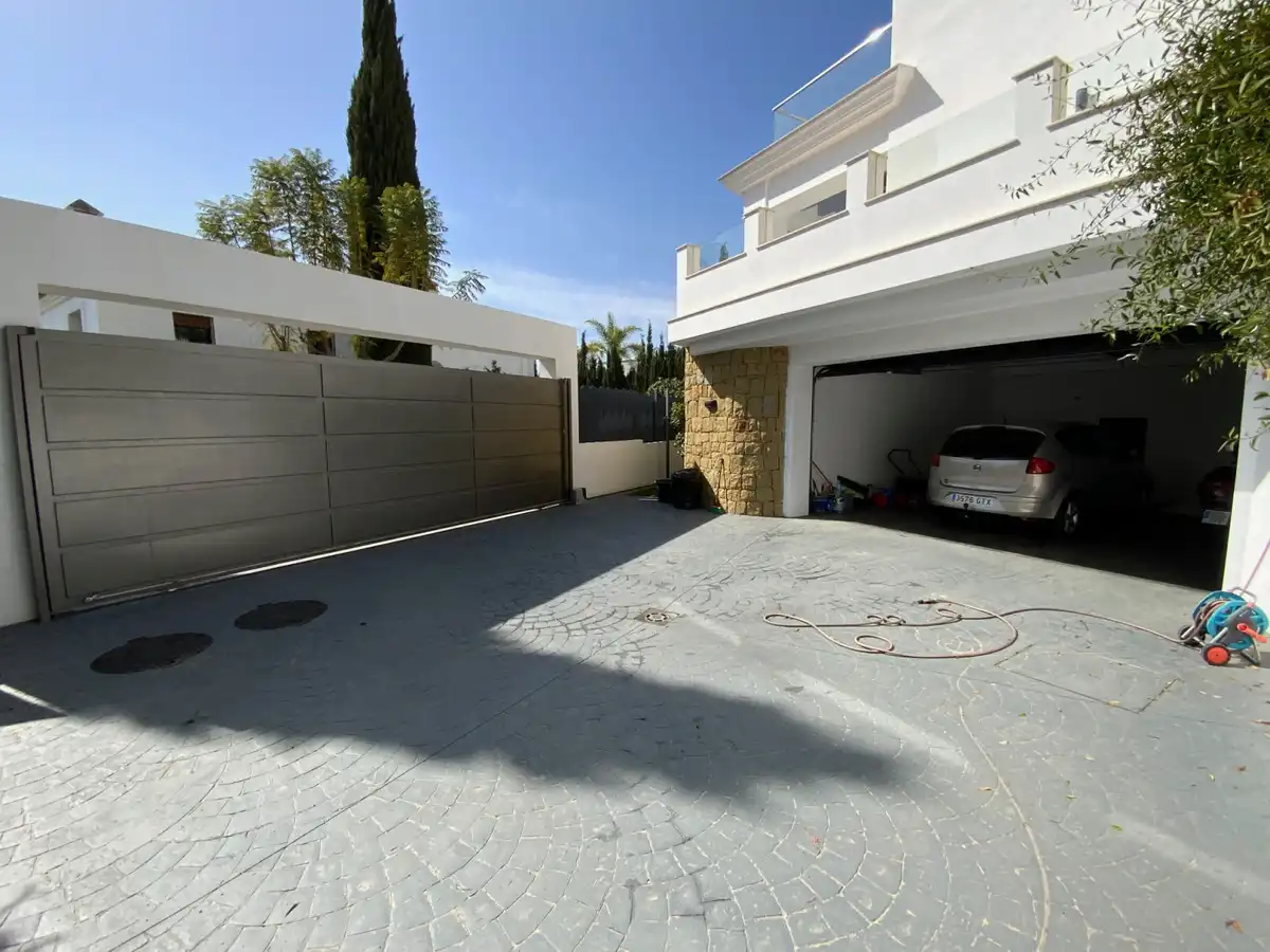 Casa amb piscina en venda a Milla de Oro, imagen 14