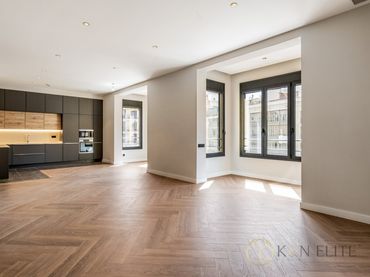 Piso con ascensor en venta en Eixample