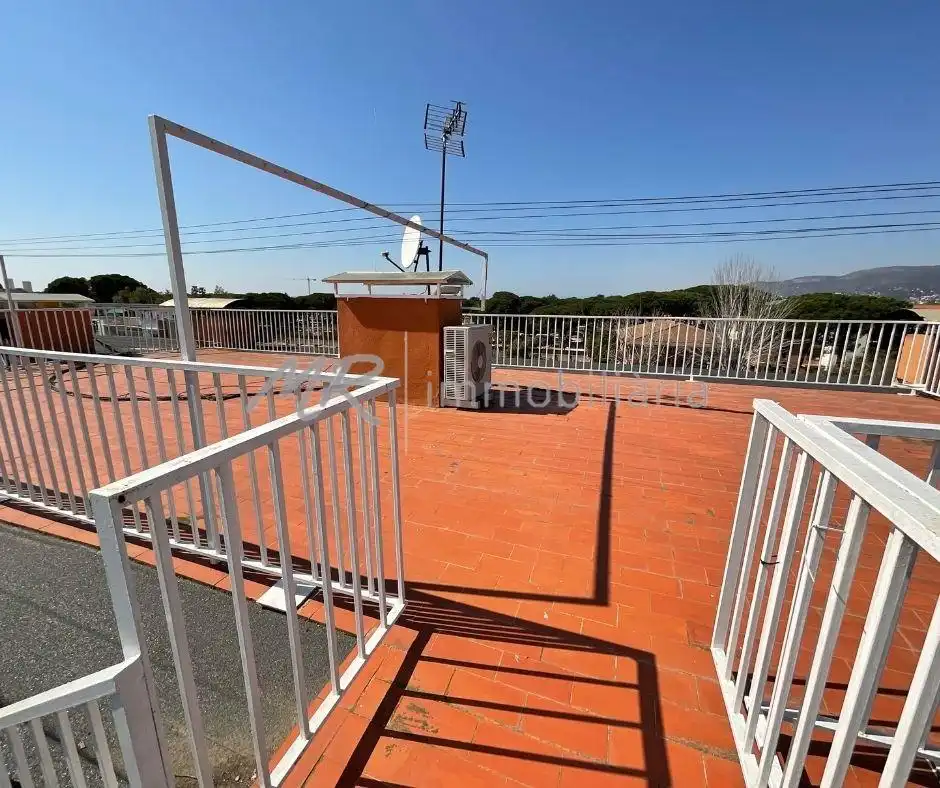Terrassa de Àtic en venda en Gavà amb Aire condicionat, Calefacció i Jardí privat