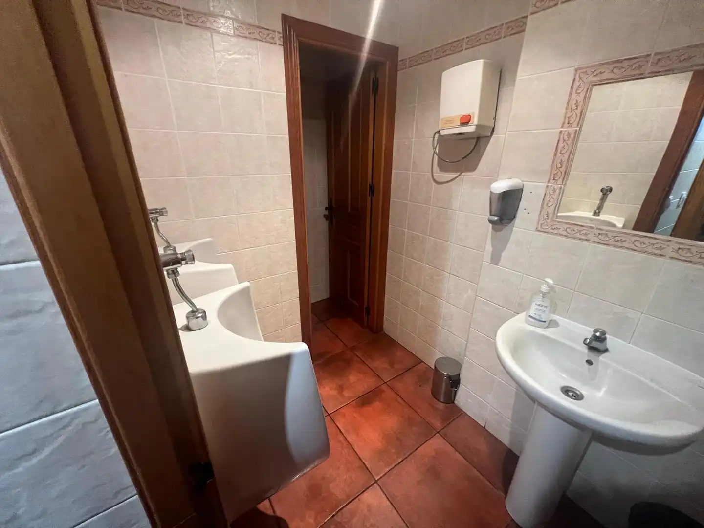 Baño de Local de alquiler en Muñogalindo con Terraza