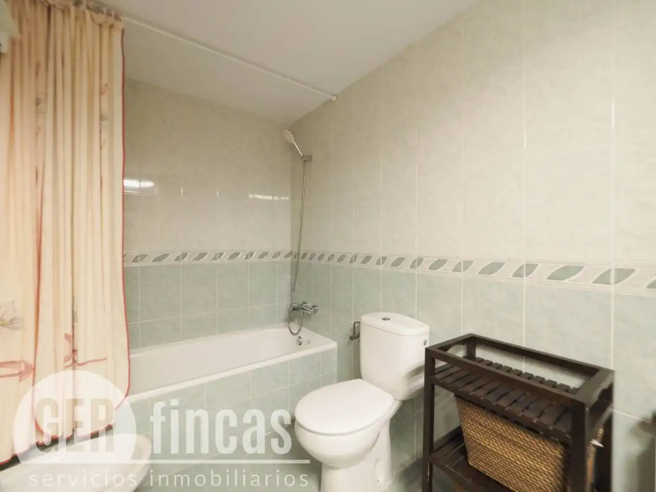 Baño de Piso en venta en Terrassa con Aire acondicionado, Calefacción y Balcón