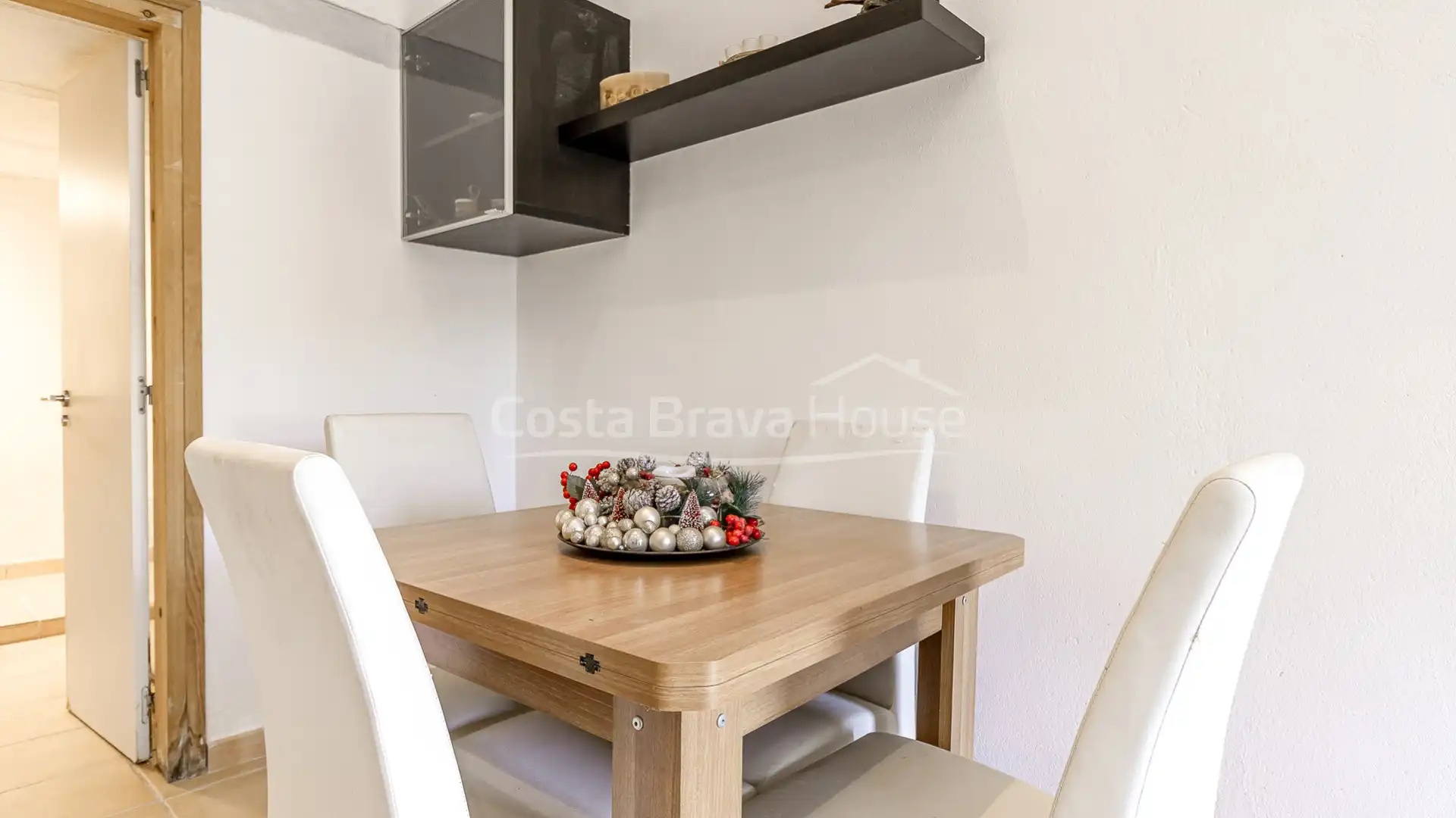 Casa con piscina en venta en Carrer de Joaquim Ruyra, imagen 32