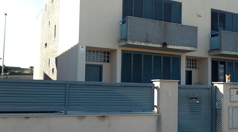 Solvia Inmobiliaria  Chalet adosado Abrera