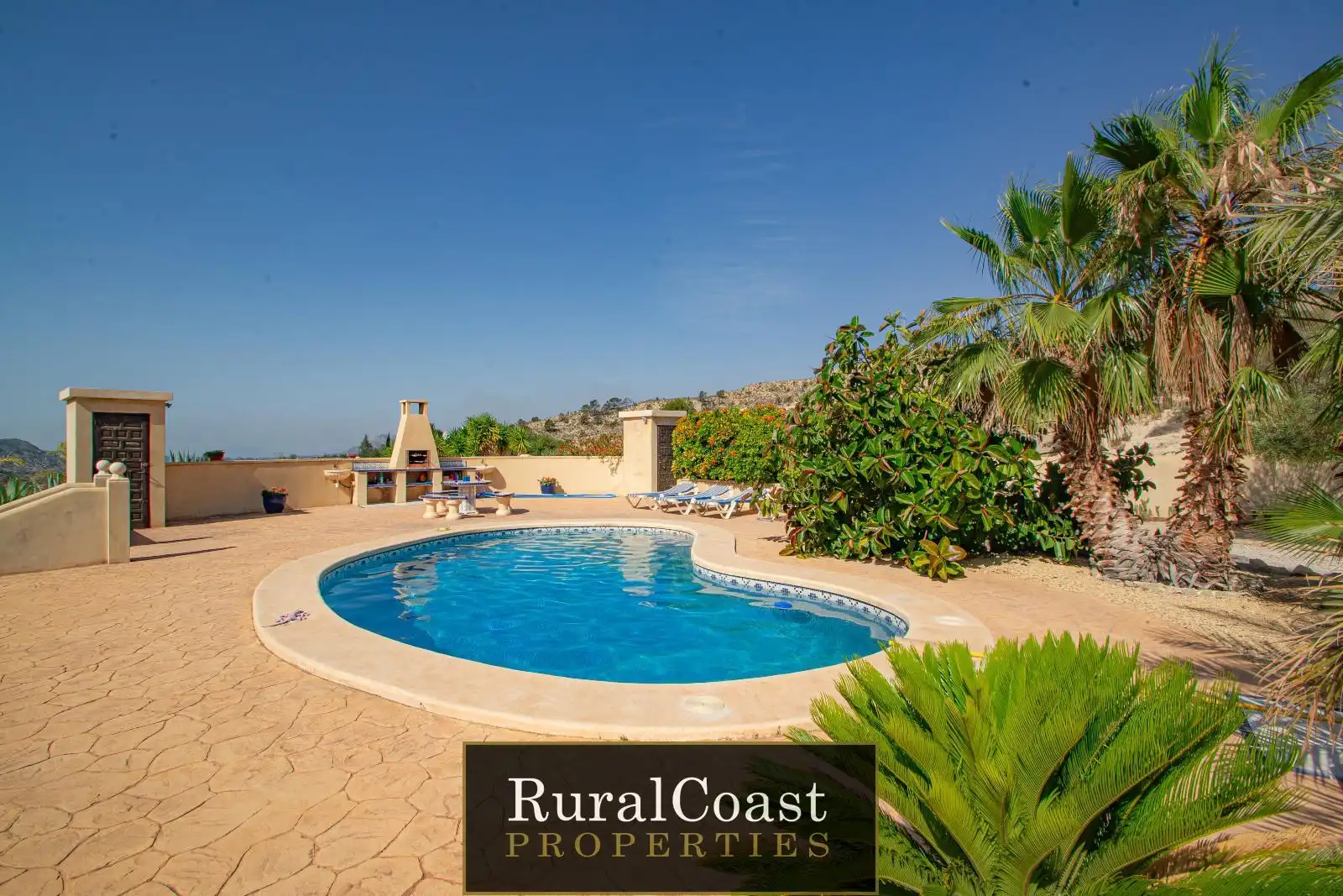Vista exterior de Casa o xalet en venda en Jijona / Xixona amb Calefacció, Traster i Piscina