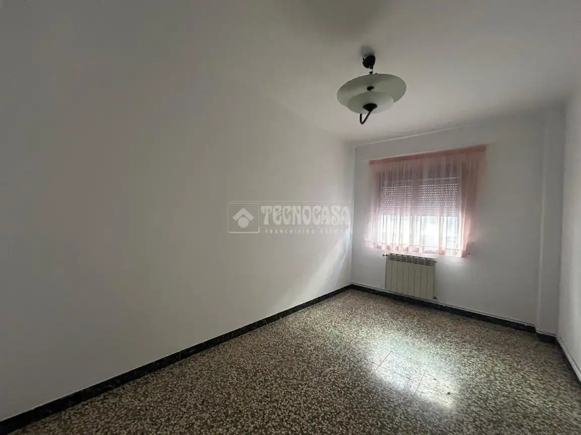 Schlafzimmer von Wohnung zum Verkauf in Zaragoza mit Heizung