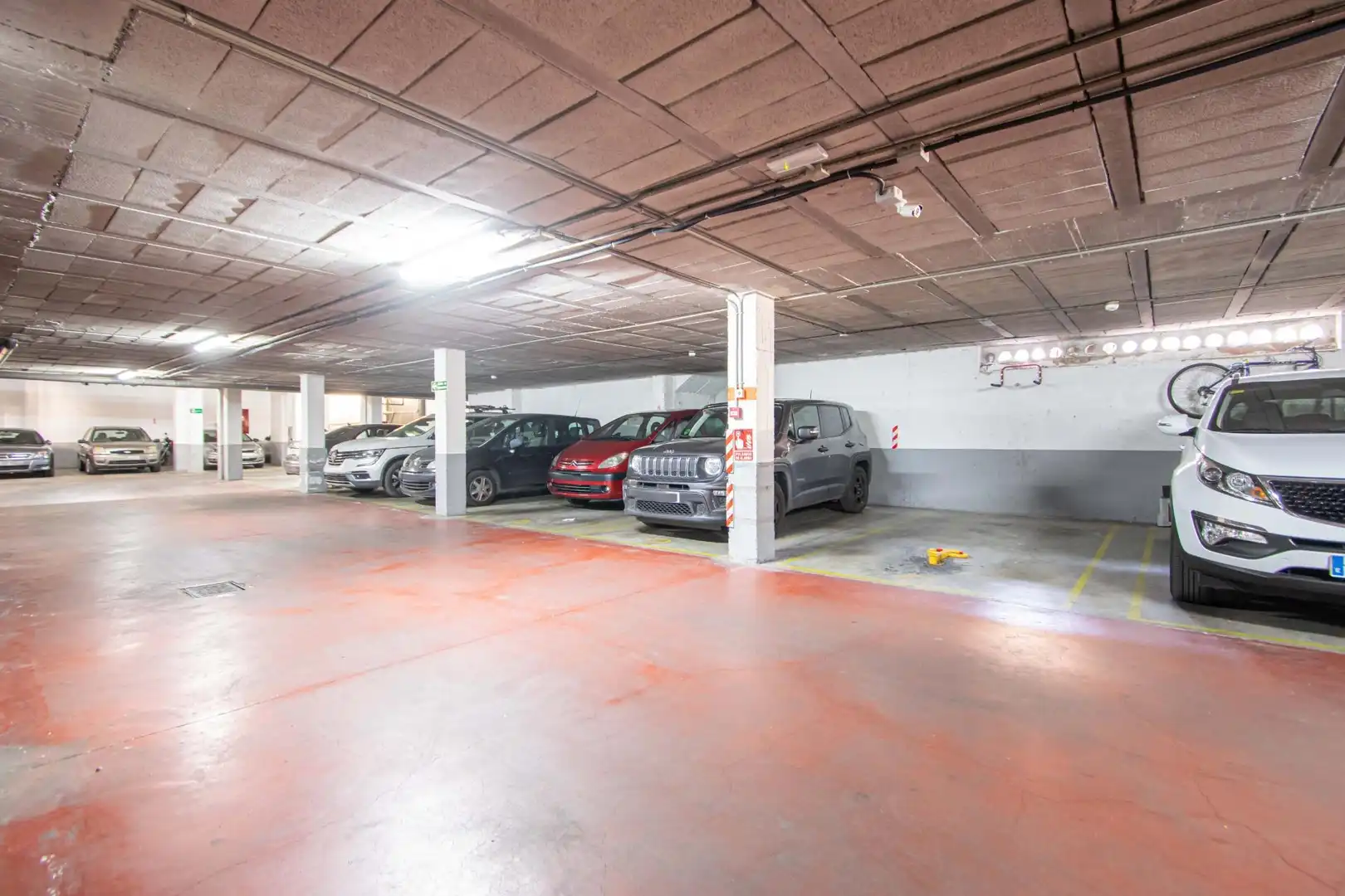 Parking of Flat for sale in Sevilla  with Air Conditioner, Heating and Community pool