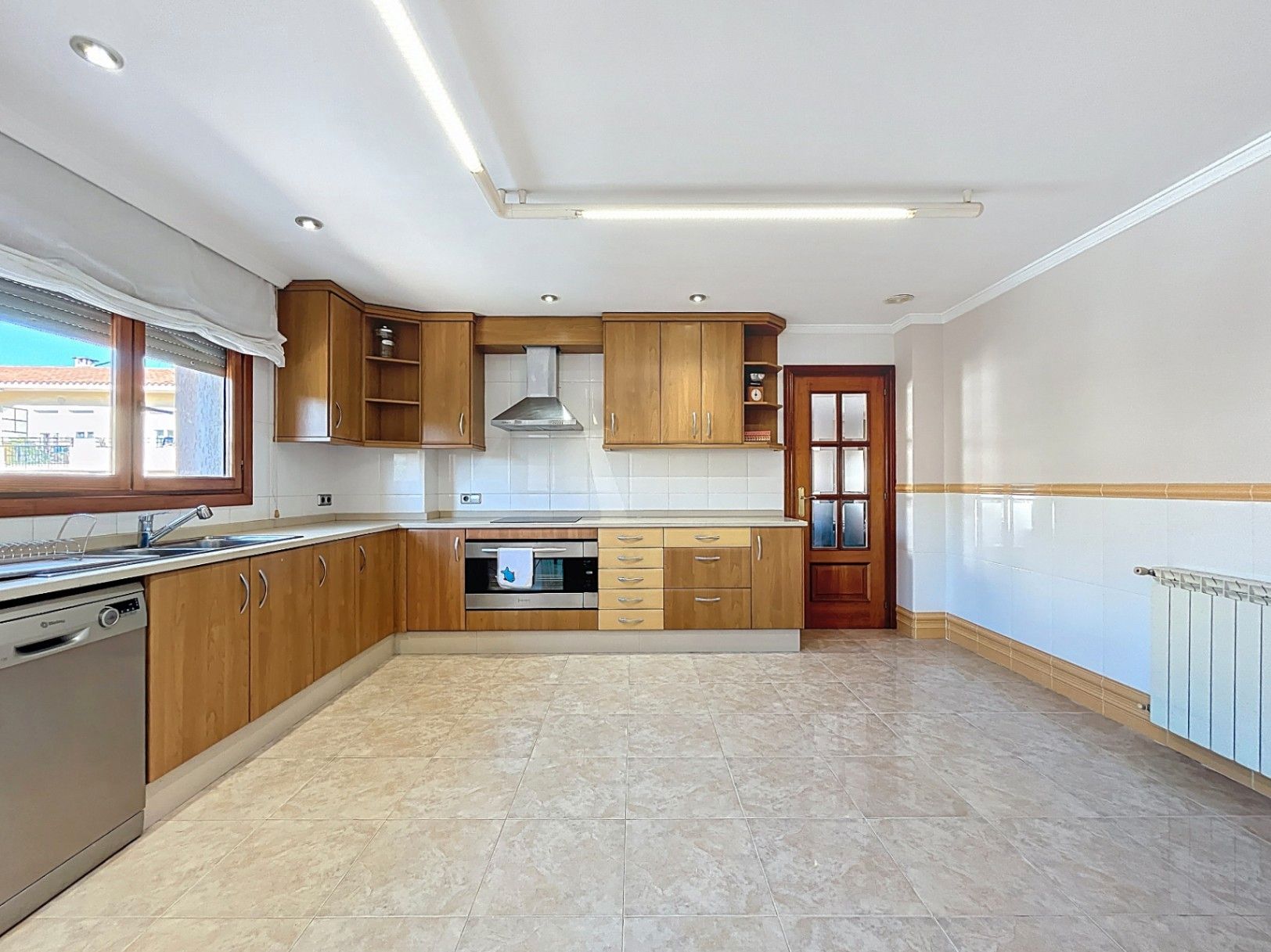 Kitchen of Flat for sale in L'Alfàs del Pi  with Air Conditioner, Heating and Storage room