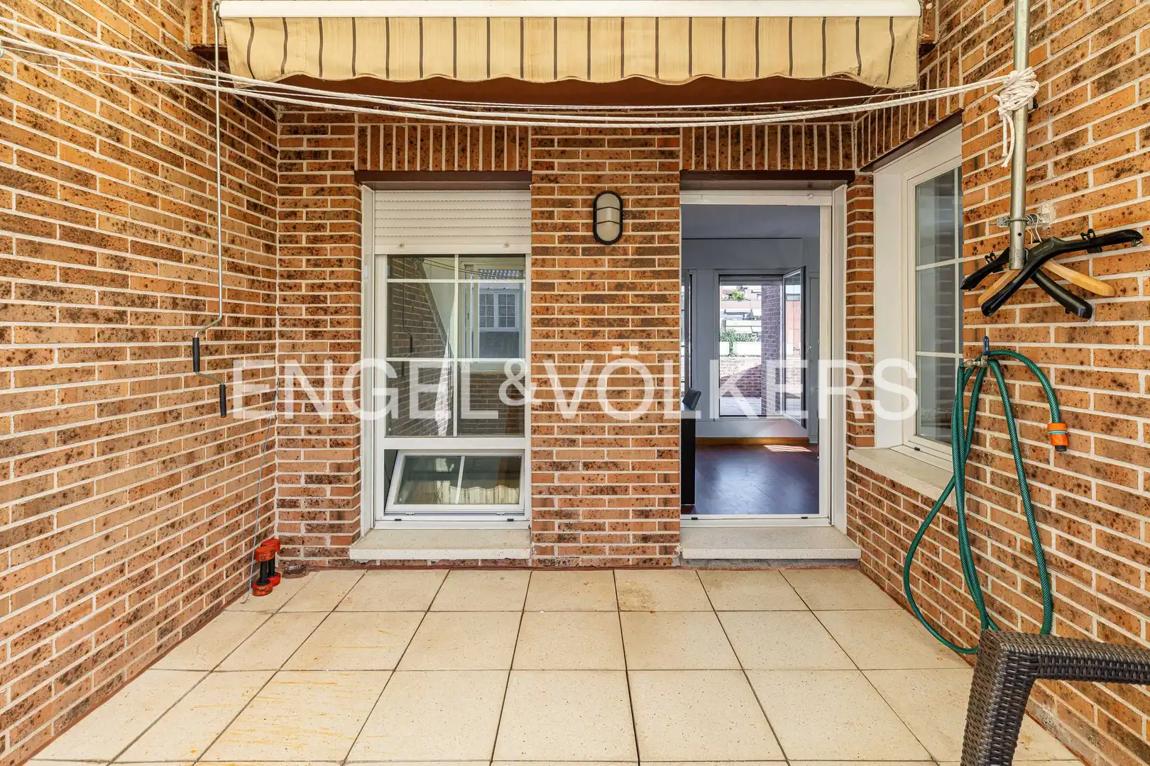 Terraza de Casa adosada en venta en Madrid con Aire acondicionado, Calefacción y Jardín privado