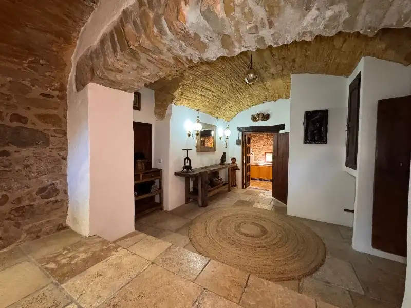 Finca rústica en venta en Ullastret con Aire acondicionado, Calefacción y Jardín privado