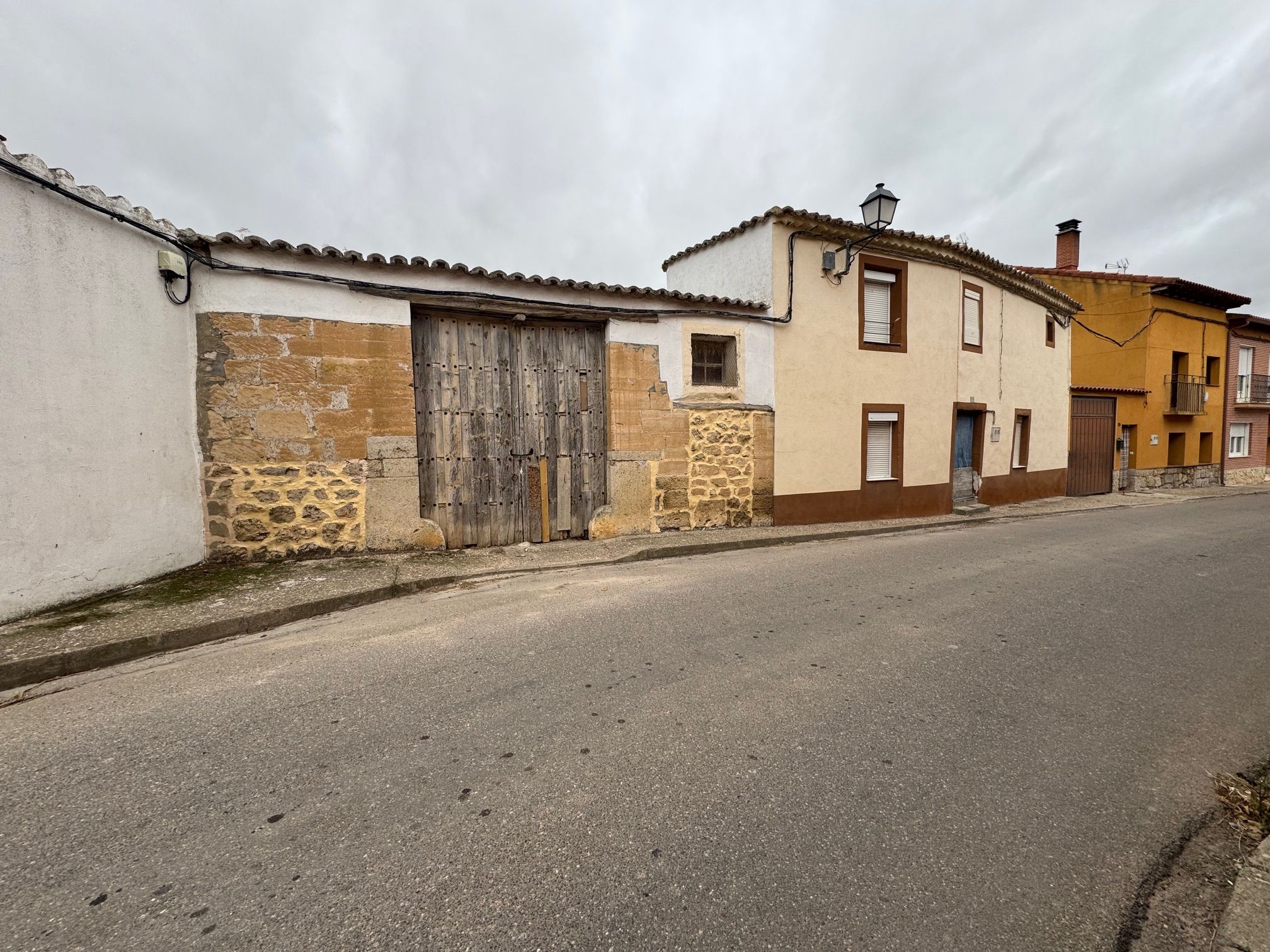 Vista exterior de Finca rústica en venda en Esguevillas de Esgueva amb Jardí privat, Terrassa i Traster