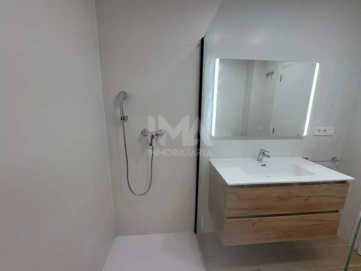 Bathroom of Detached homes for rent in L'Eliana  with Air Conditioner, Heating and Parquet flooring