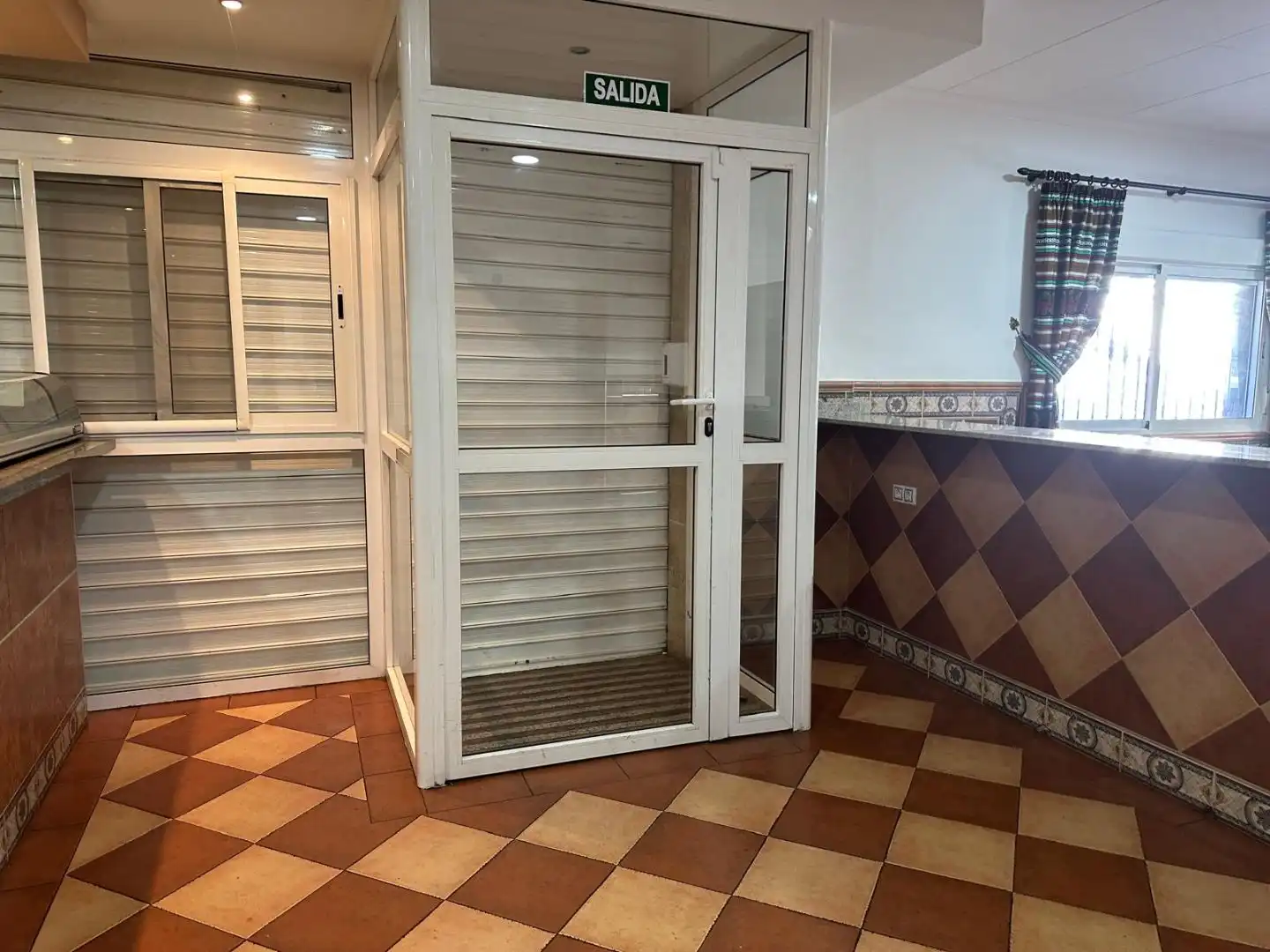 Local en venta en Berja con Aire acondicionado, Calefacción y Amueblado