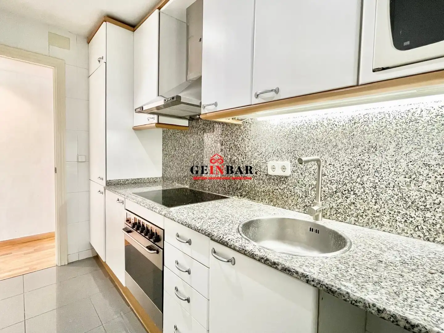 Cocina de Piso en venta en Barcelona con Calefacción y Parquet
