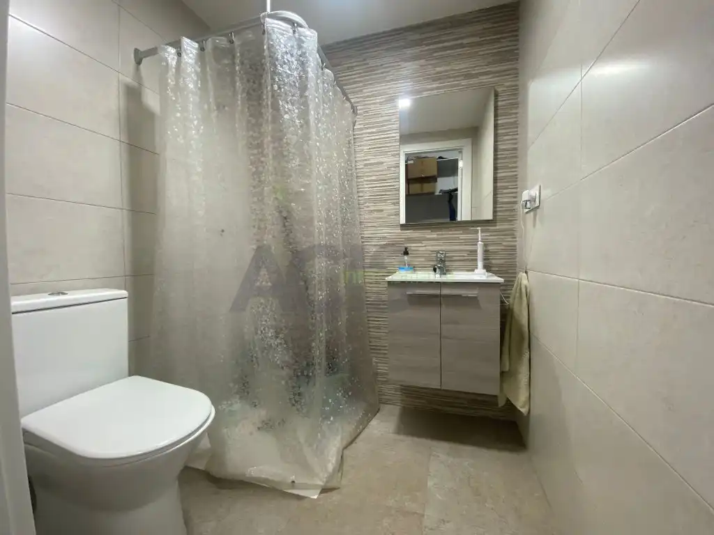 Baño de Nave industrial de alquiler en L'Alcúdia