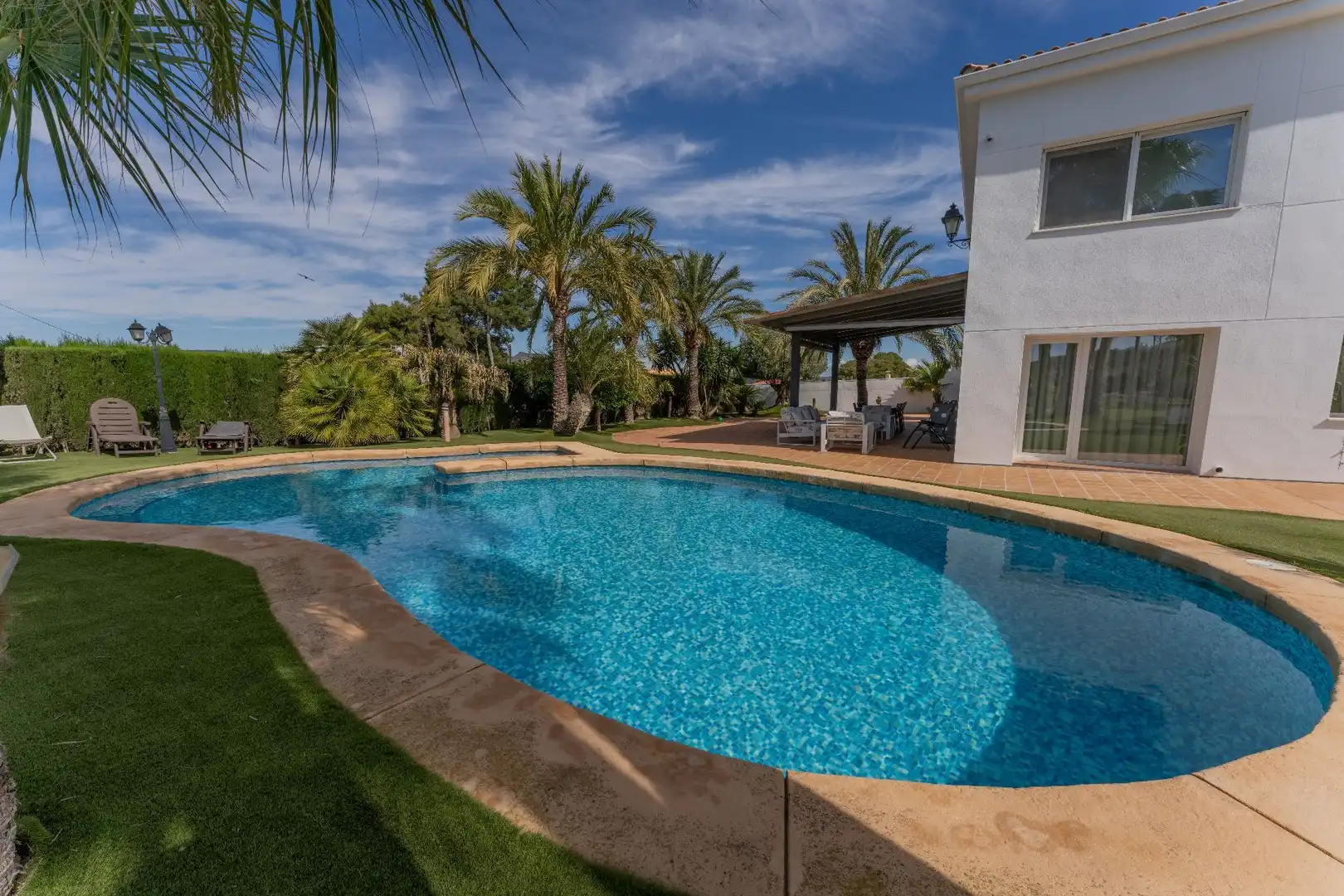 Piscina de Casa o chalet en venta en Petrer con Aire acondicionado, Calefacción y Jardín privado