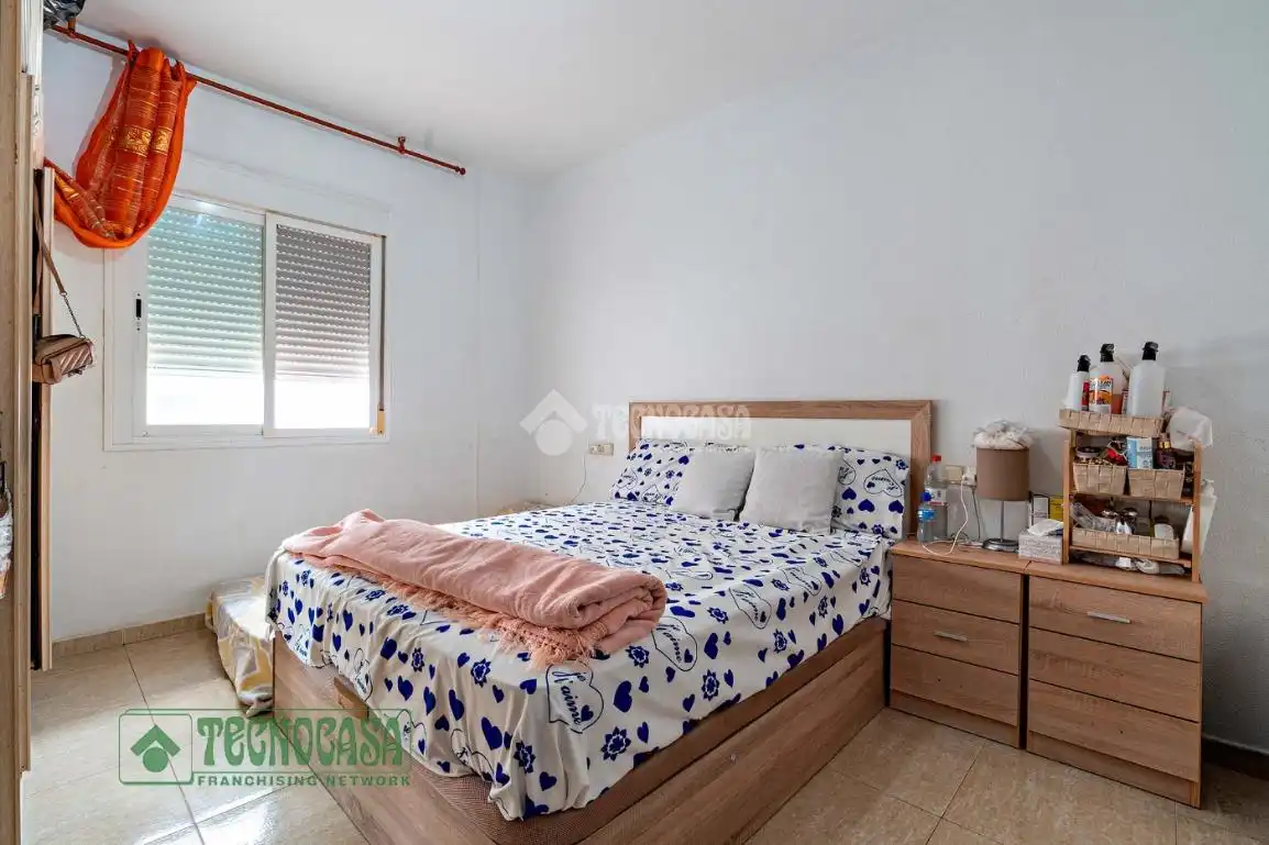 Habitación de Piso en venta en El Ejido con Balcón