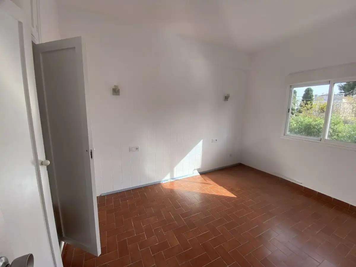 Habitación de Piso de alquiler en Paterna con Jardín privado, Terraza y Piscina comunitaria