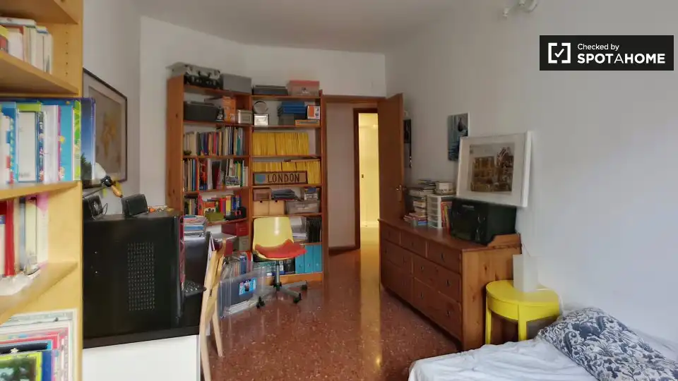 Sala de estar de Piso para compartir en Barcelona con Aire acondicionado, Calefacción y Amueblado