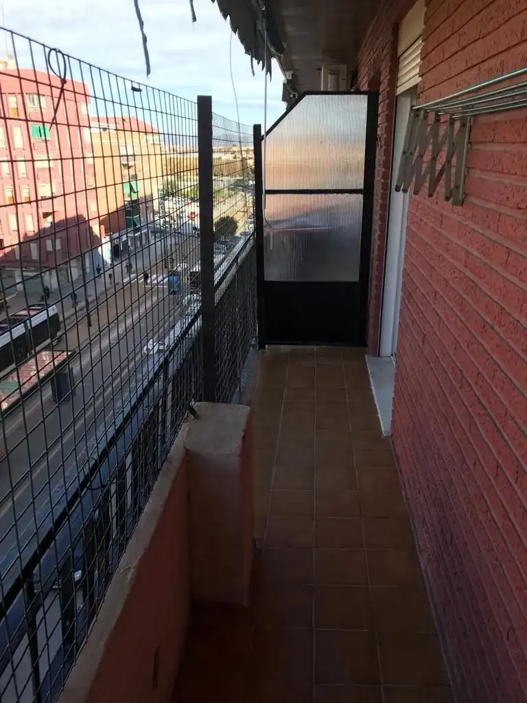 Flat for rent in Carrer de Pere Cabanes, 56, Torrefiel