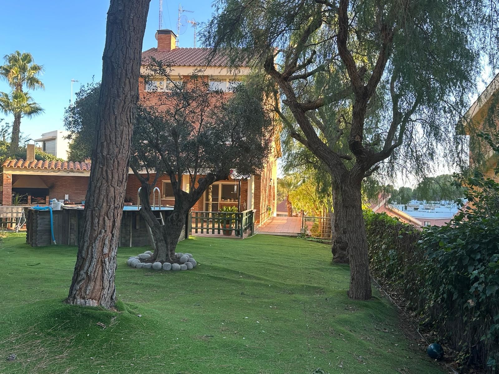 Jardí de Casa o xalet en venda en Castelldefels amb Aire condicionat, Calefacció i Jardí privat
