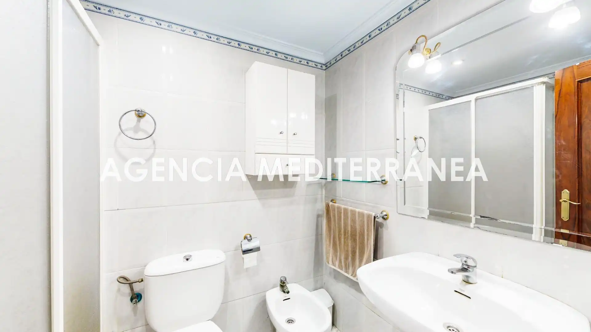 Baño de Piso en venta en Torrent con Aire acondicionado y Balcón