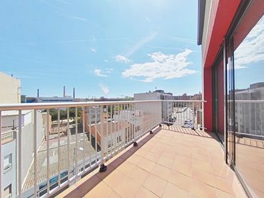 Piso con ascensor en venta en C/ Guifre