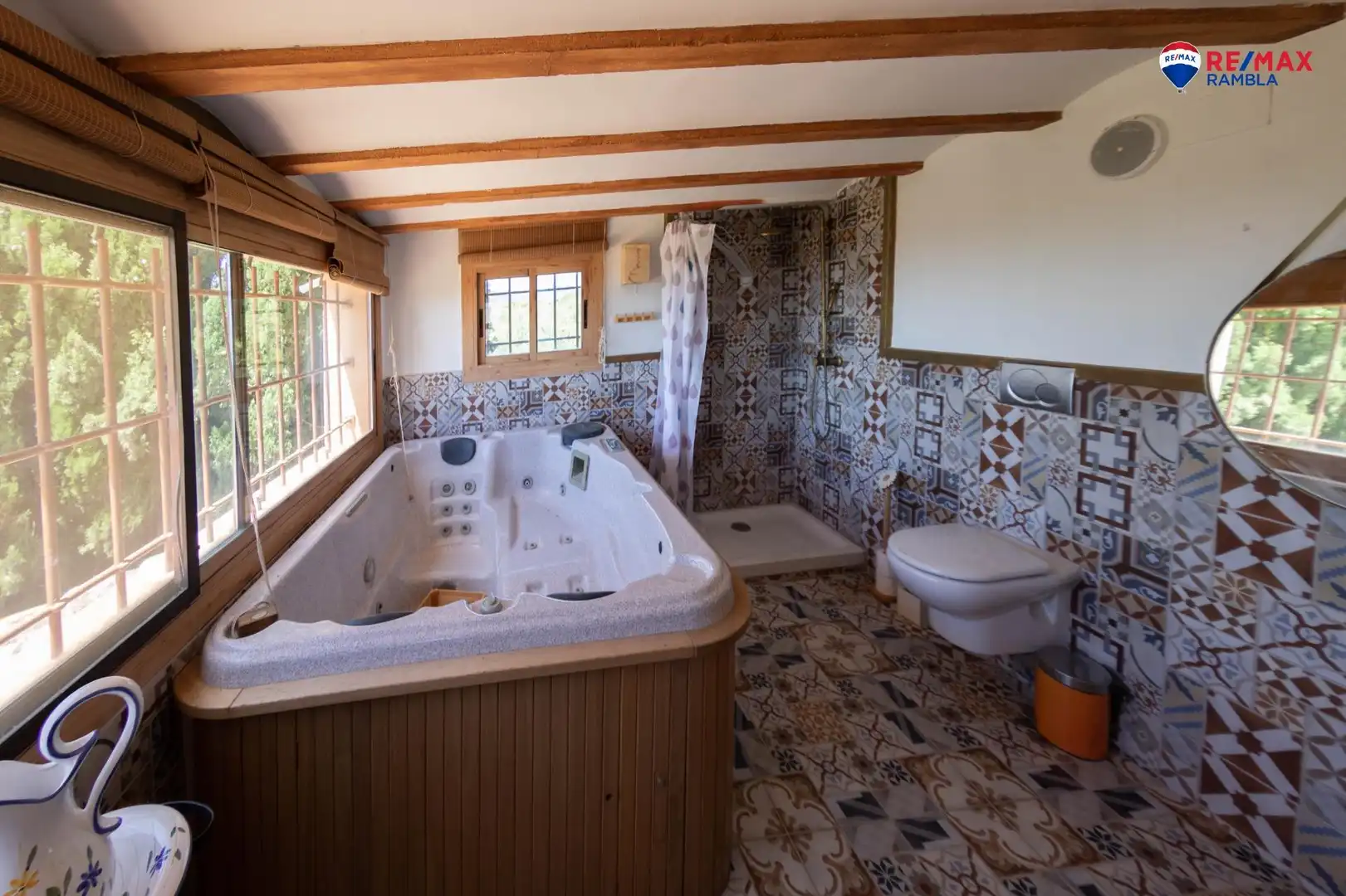 Baño de Finca rústica en venta en Montbrió del Camp