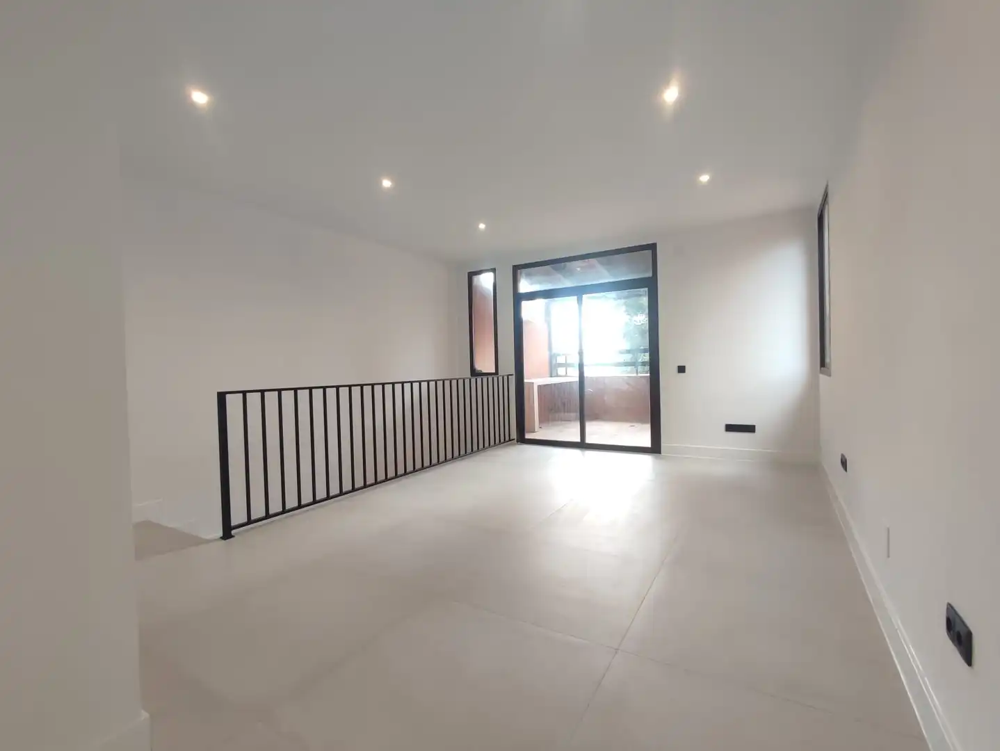 Dachboden zum Verkauf in Estepona mit Terrasse und Schwimmbad