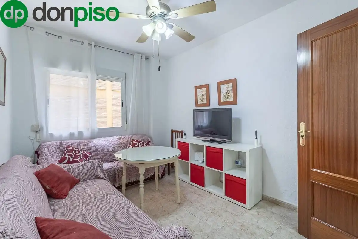 Sala de estar de Piso en venta en  Granada Capital con Amueblado