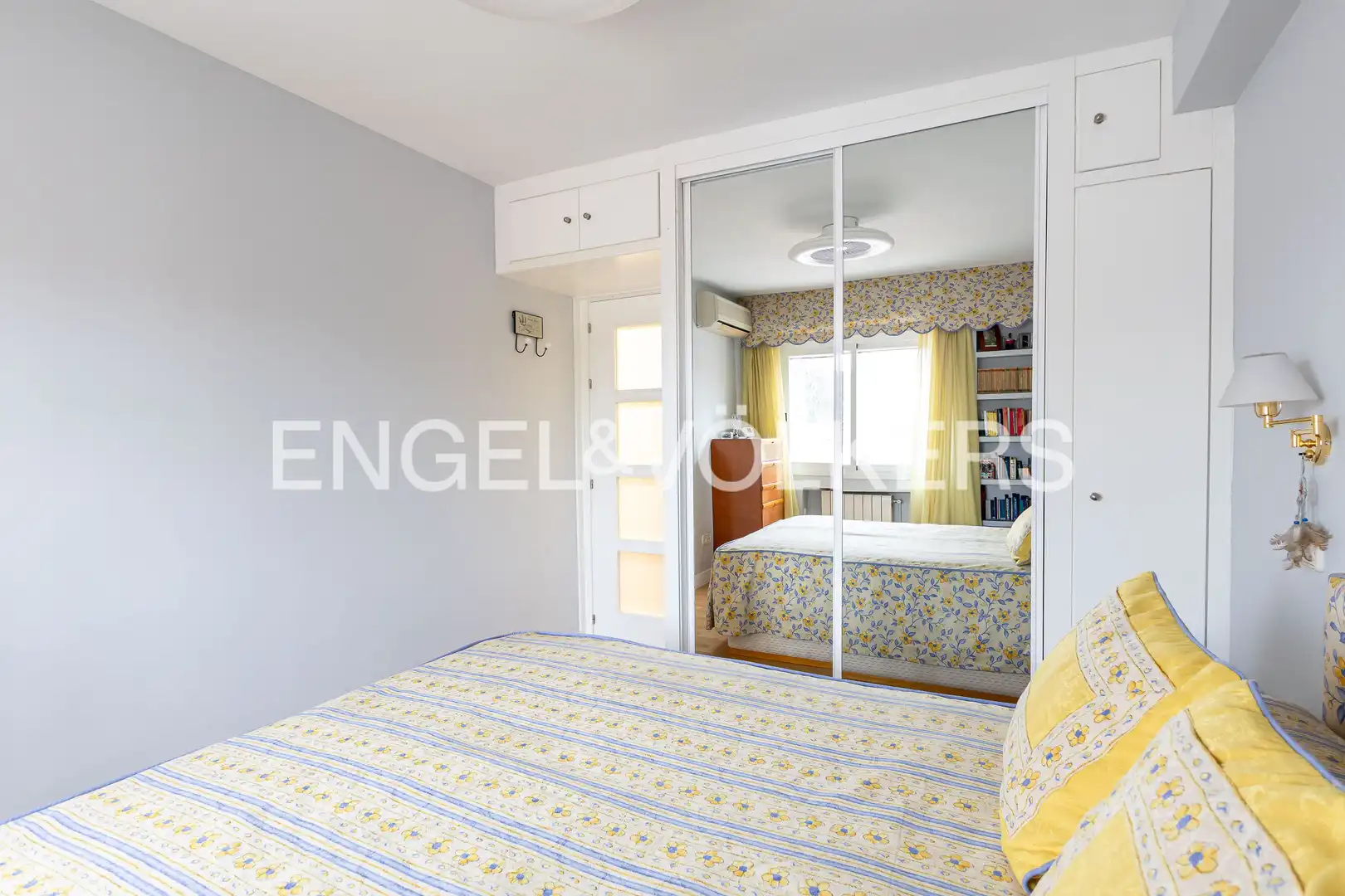 Schlafzimmer von Wohnung zum Verkauf in Madrid mit Klimaanlage, Heizung und Terrasse