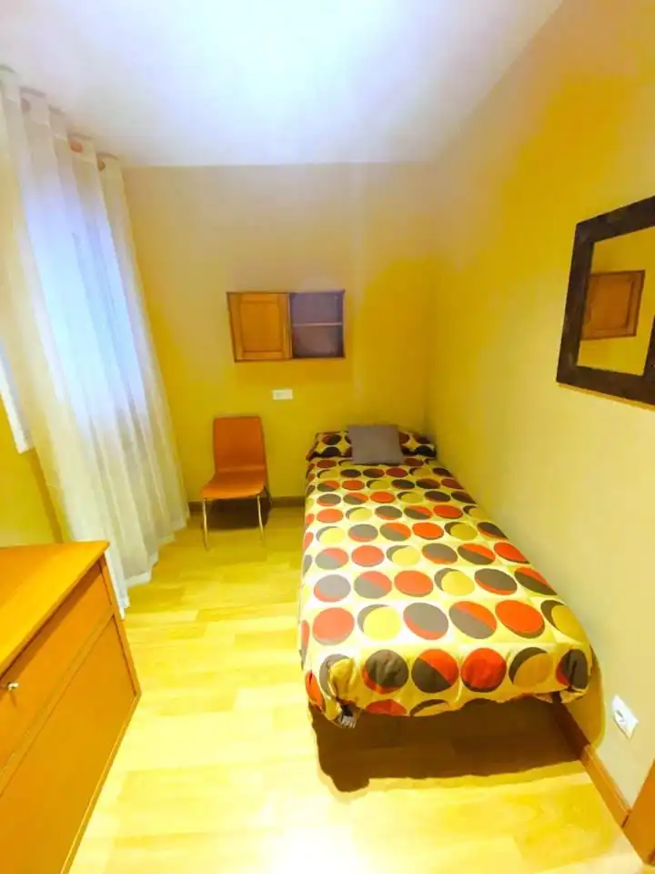 Apartament de lloguer a Calle Bernardo Del Carpio, Centro Ciudad