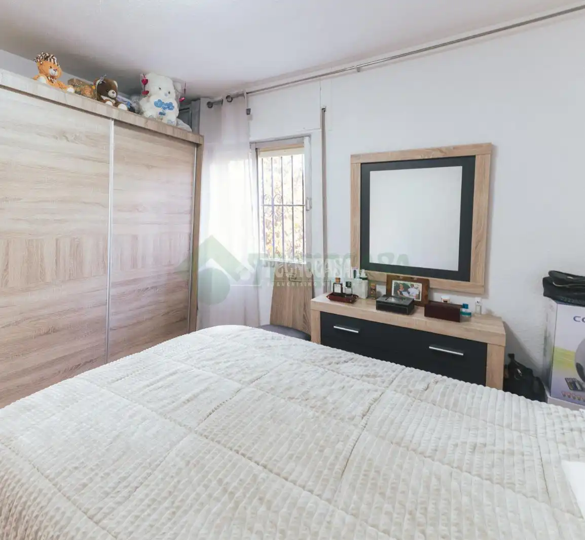 Bedroom of Flat for sale in Granada
