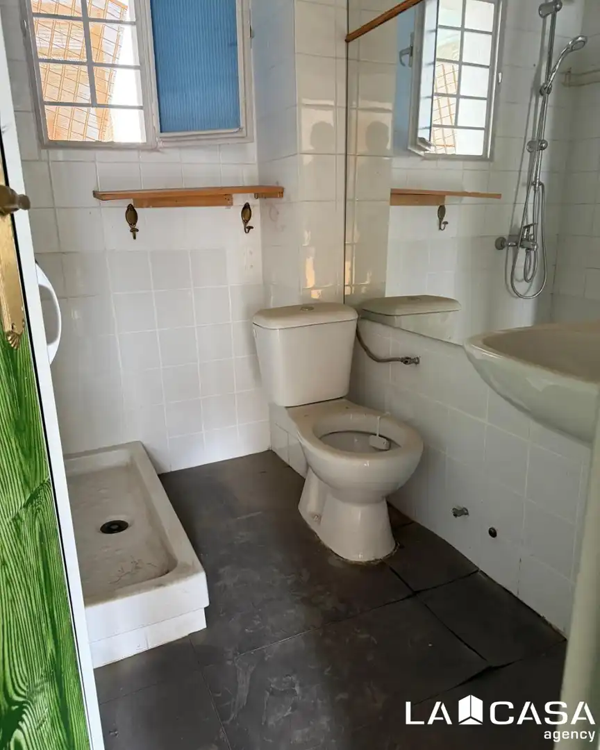 Baño de Piso en venta en Sevilla con Terraza