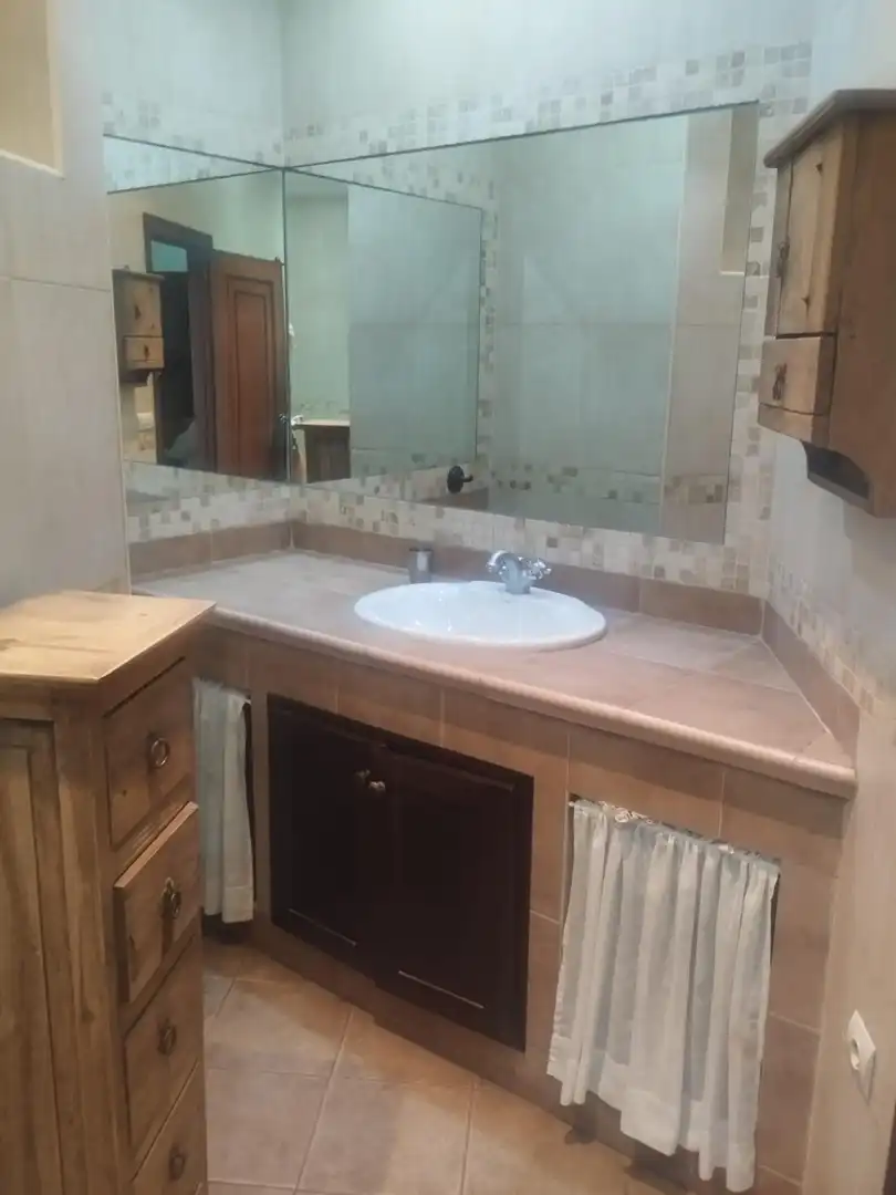 Bathroom of Flat for rent in Utrera  with Air Conditioner and Furnished