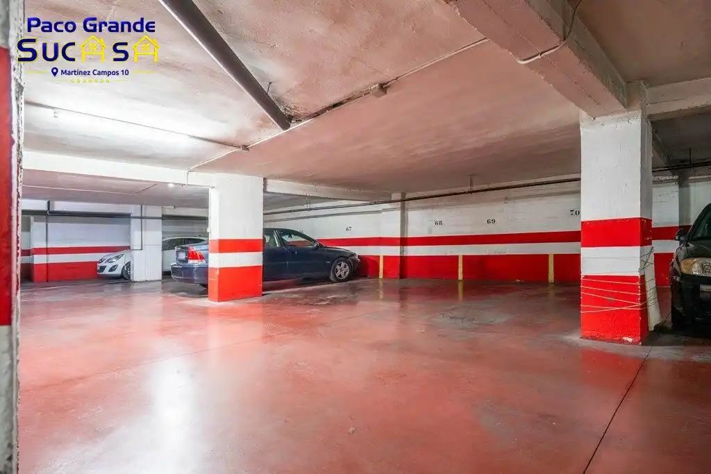 Aparcament de Garatge en venda en Granada