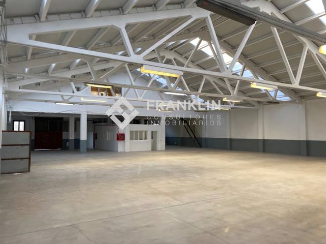 Nave industrial en Alquiler en Carrer del Coure, 8 en La Clota - Zona industrial