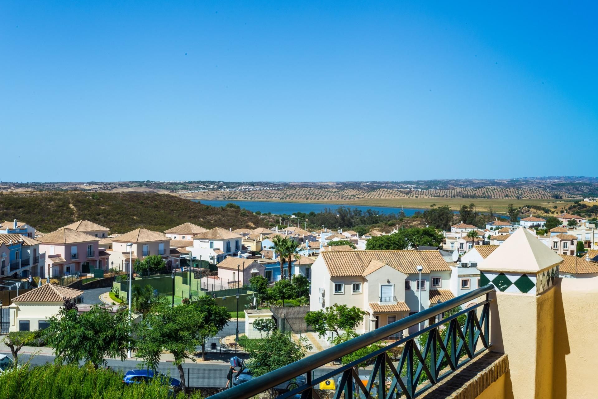 Vista exterior de Casa adosada en venta en Ayamonte con Jardín privado, Terraza y Balcón