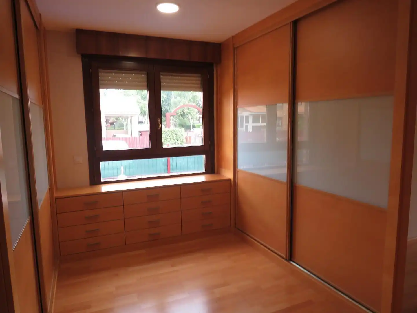 Bedroom of Detached homes for sale in Zaragoza  with Terrace, Storage room and Swimming Pool