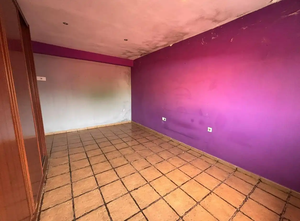 Casa adosada en venda en Algeciras amb Terrassa