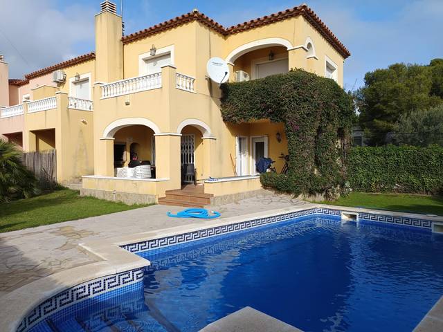 Casa-chalet en Venta en  RAMON XIFRA RIERA-3 CALES en Les Tres Cales