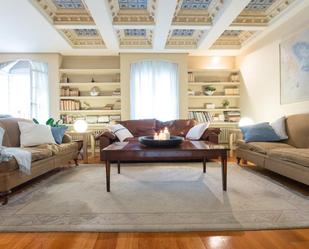 Sala d'estar de Dúplex en venda en Tudela amb Aire condicionat, Parquet i Moblat