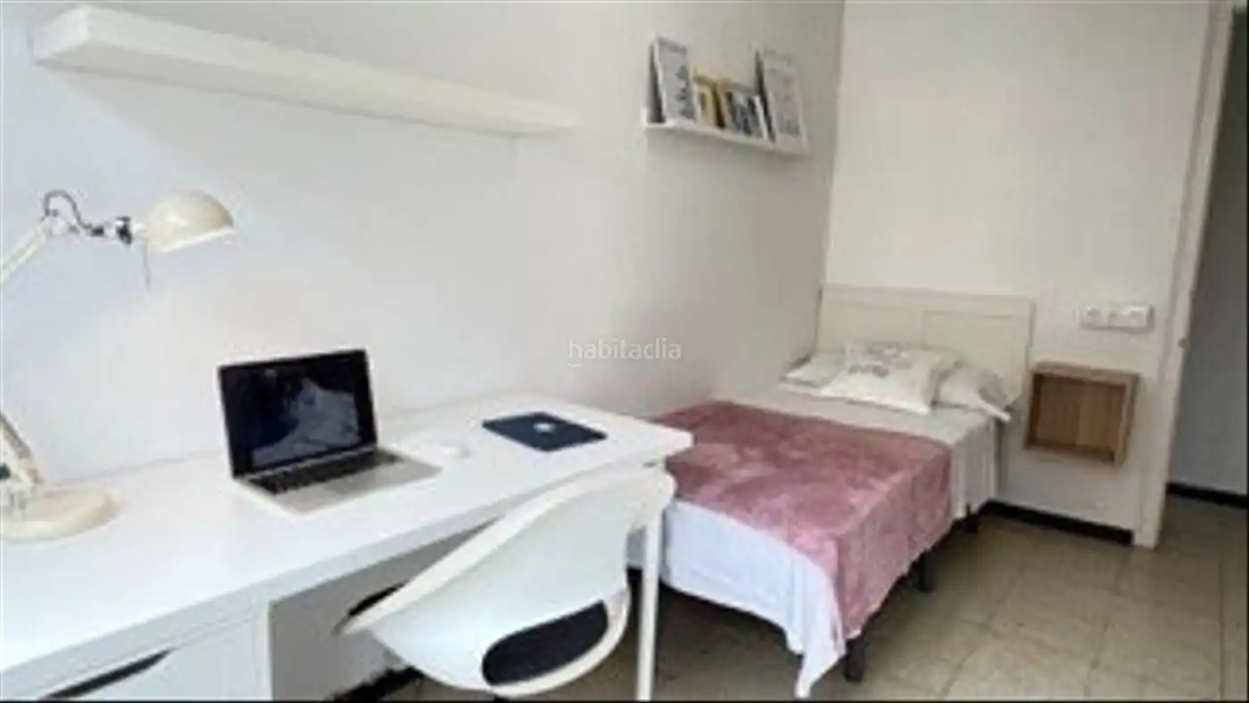 Flat with lift to rent in Carrer de Sant Hilari 4, imagen 5
