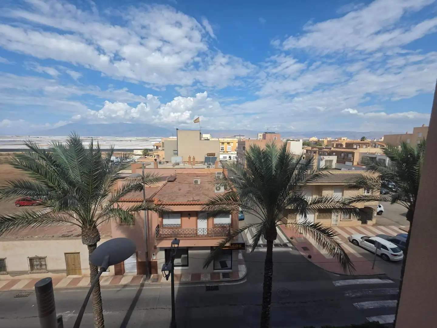 Vista exterior de Piso en venta en Roquetas de Mar ciudad