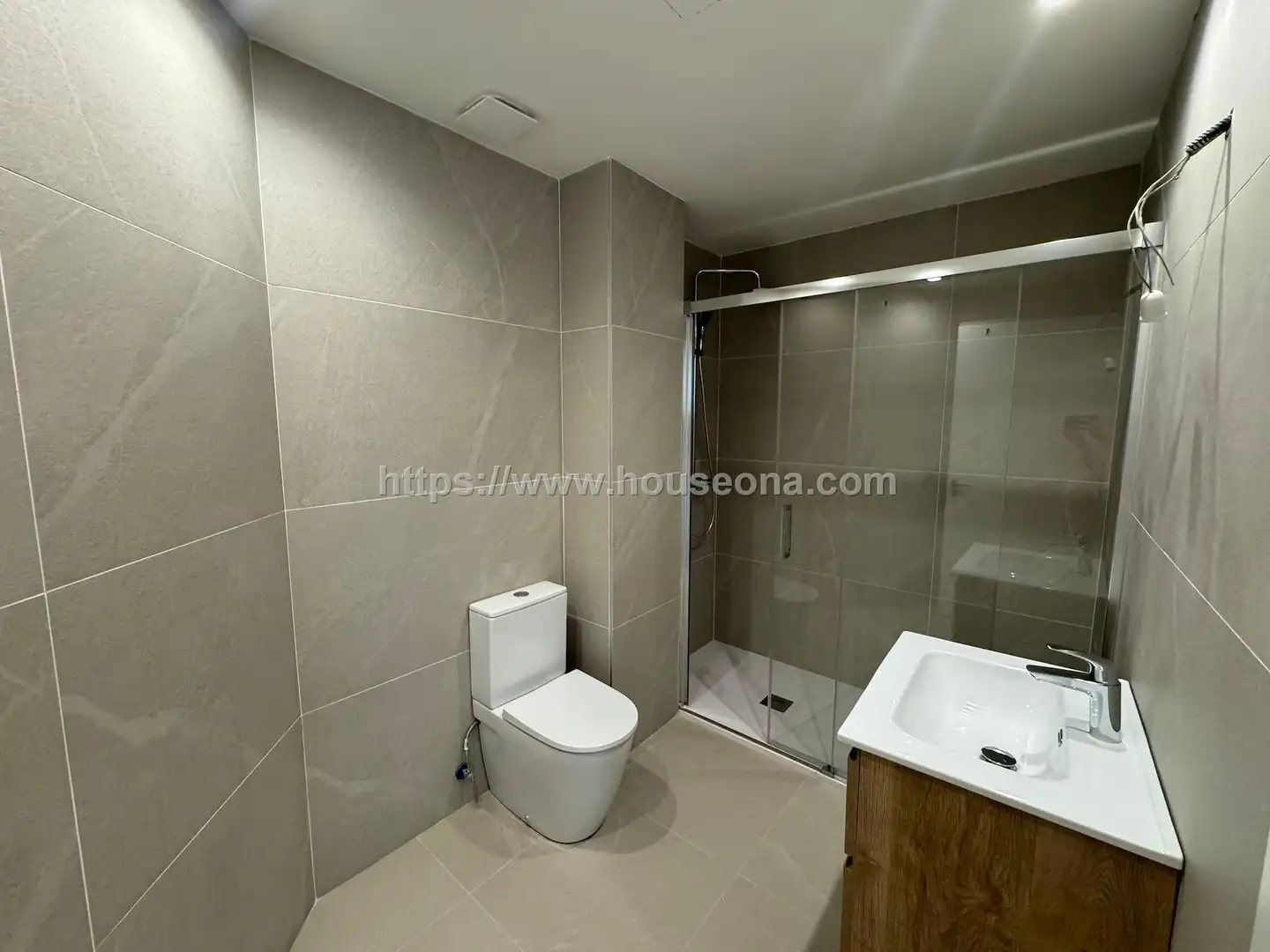 Baño de Piso en venta en Bilbao  con Calefacción, Terraza y Trastero