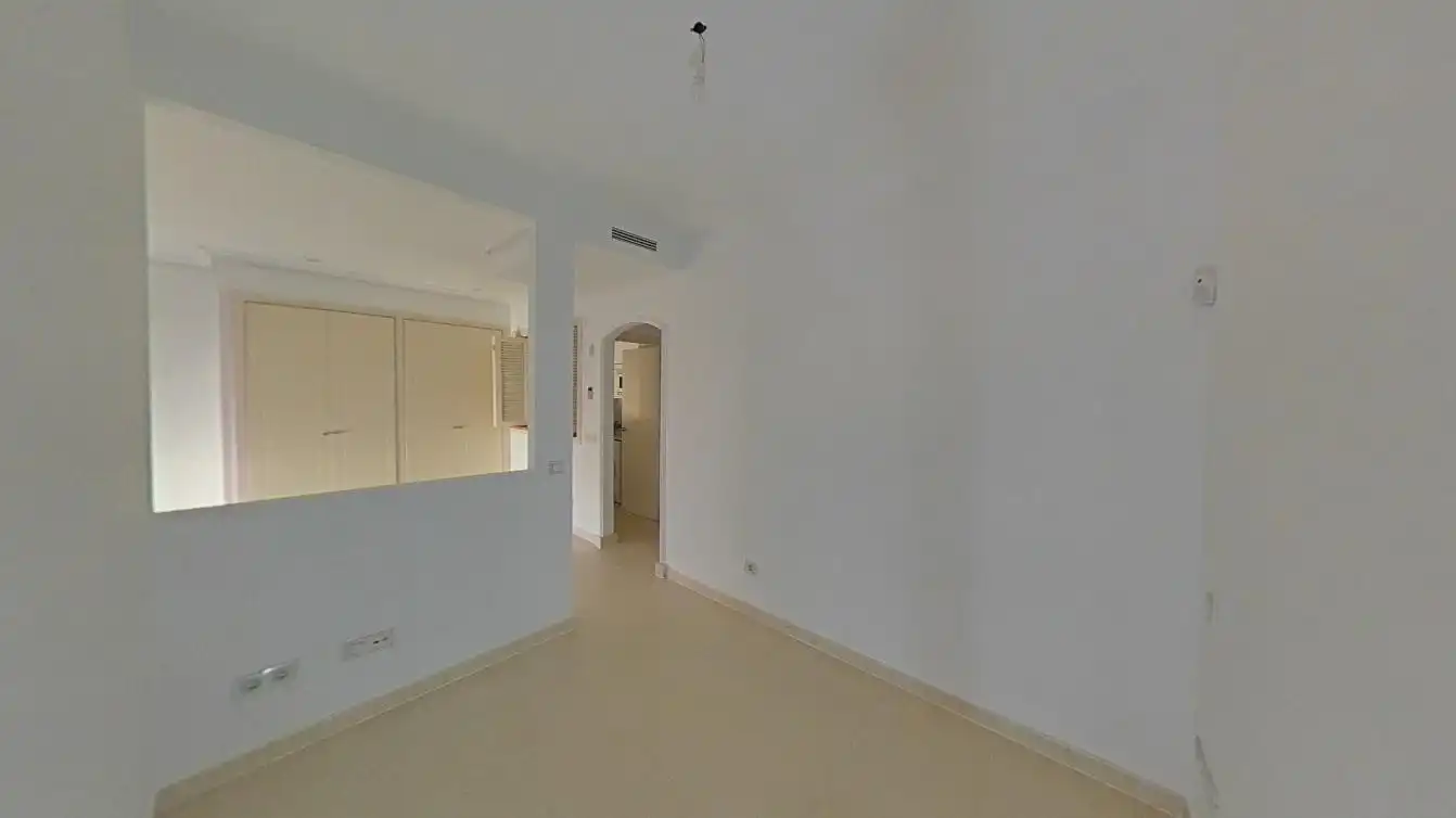 Flat for sale in Madrid  with Storage room, Swimming Pool and Oven