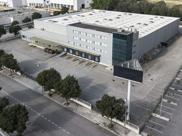Nave industrielle avec ascenseur à louer à Carrer de Can Cabanyes 50