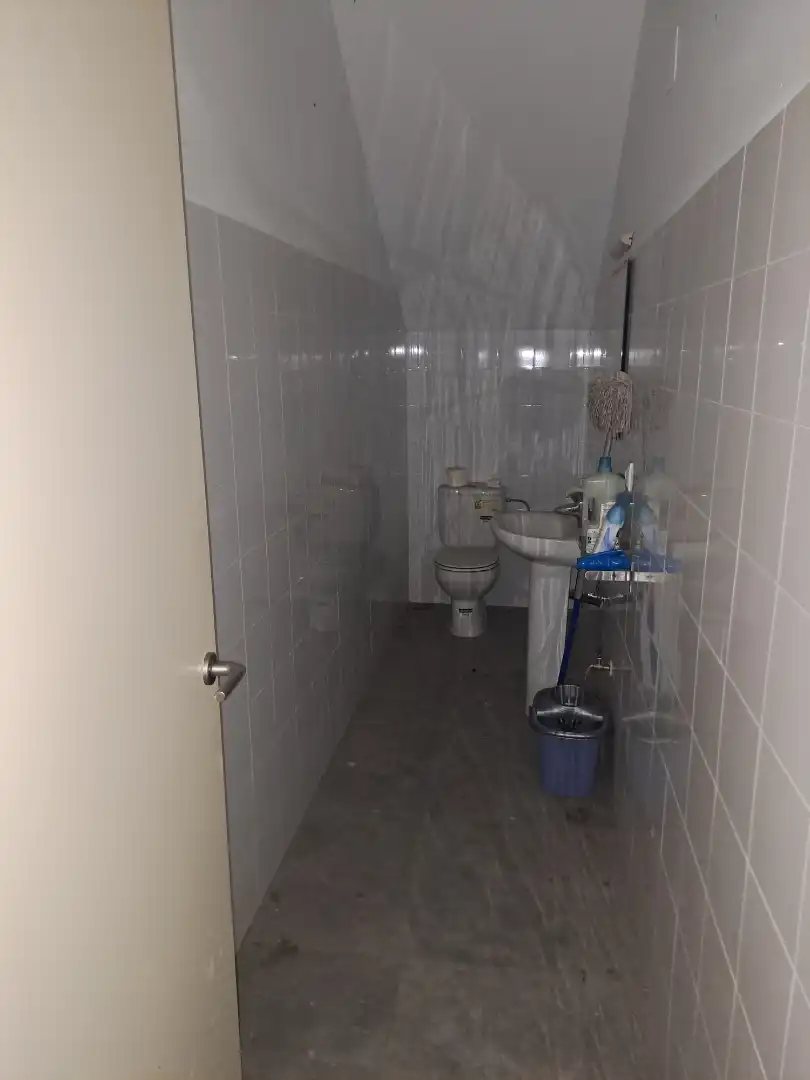 Bathroom of Commercial properties for rent in Centre Vila 